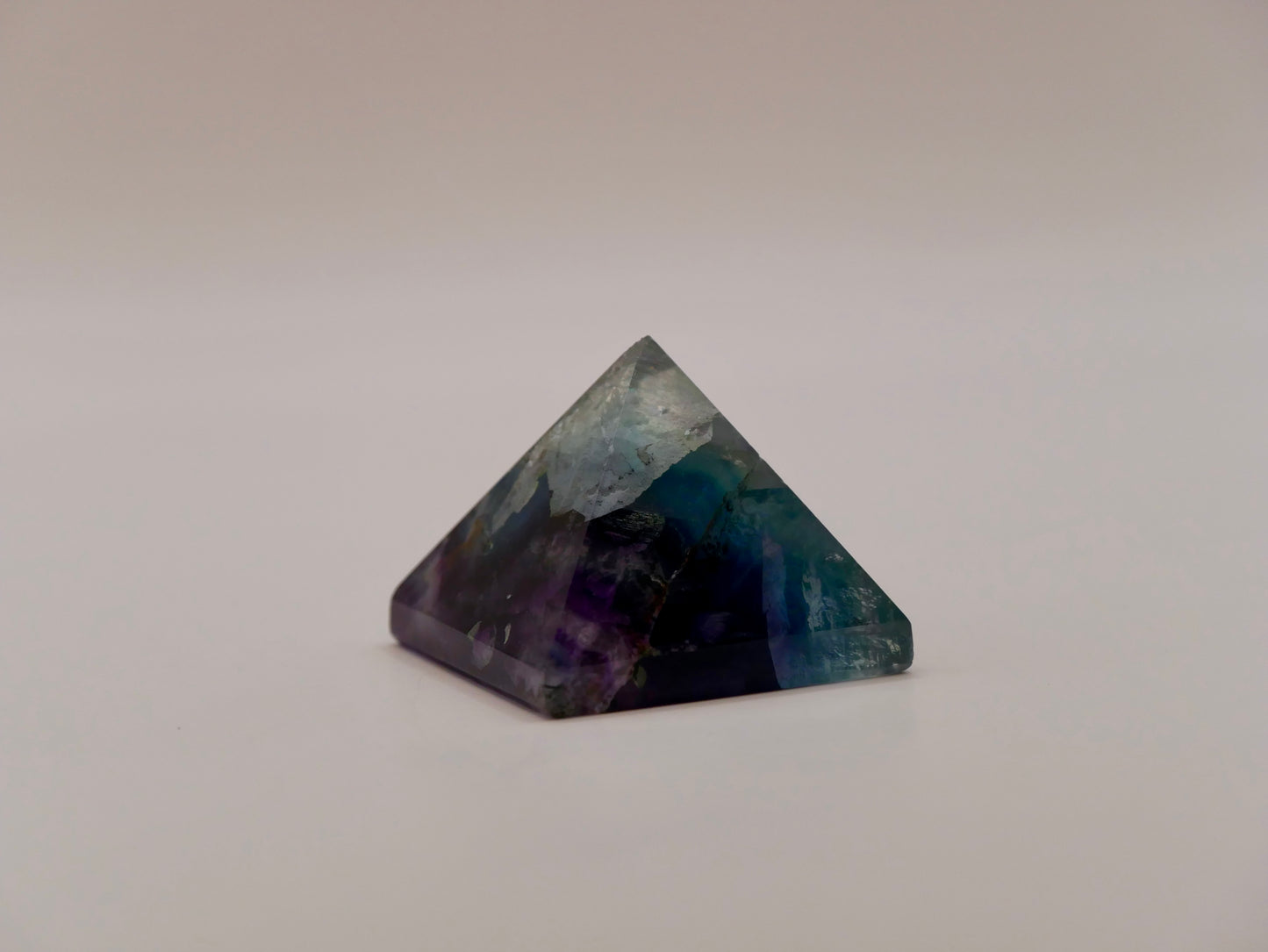 Pyramide Fluorite multicolore