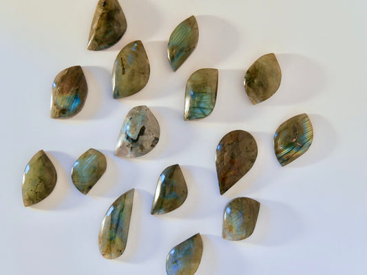 Labradorite plate