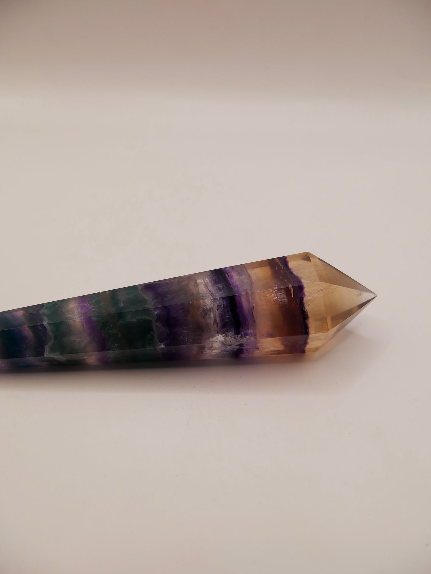 Pointe de Fluorite multicolore